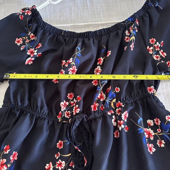 Of the shoulder dark floral stretch waist blouse size medium girly flowy - Picture 3 of 7